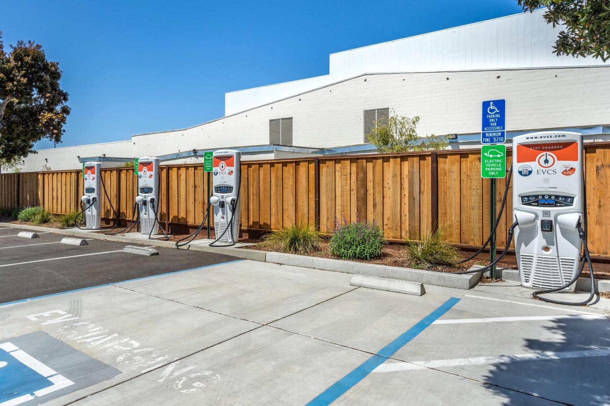 Best Western Plus Capitola By-The-Sea Inn & Suites Exterior photo