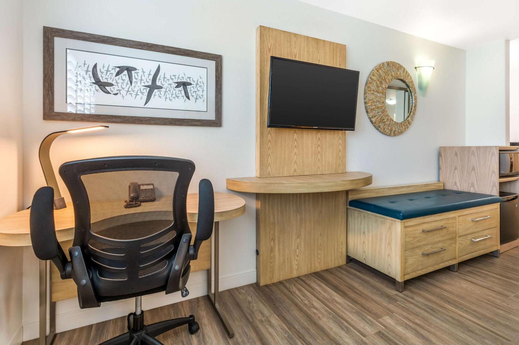 Best Western Plus Capitola By-The-Sea Inn & Suites Exterior photo