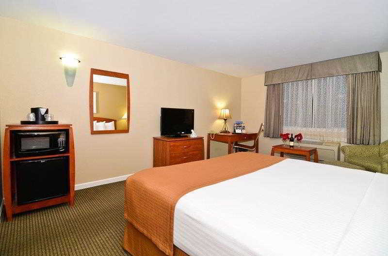 Best Western Plus Capitola By-The-Sea Inn & Suites Exterior photo